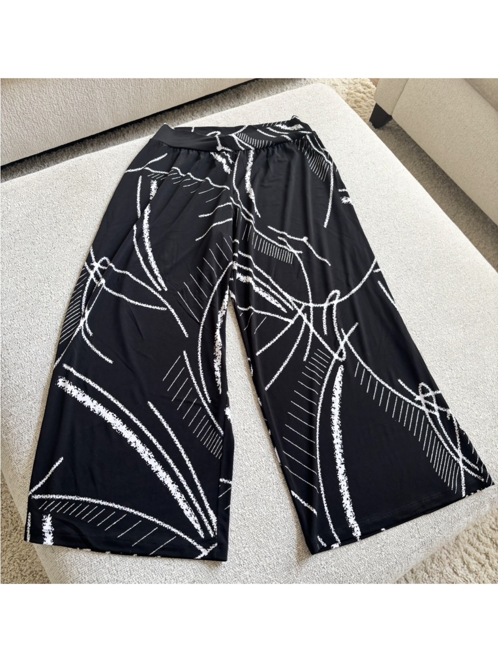 CLARA SUNWOO Black and White Abstract Cropped Wide-Leg Pants